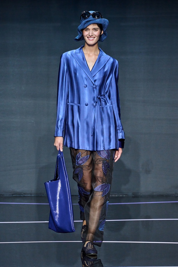 مجموعة Emporio Armani لربيع وصيف 2024 