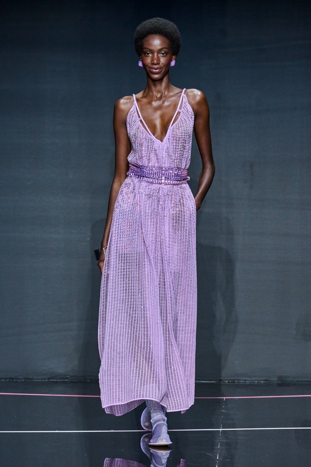 مجموعة Emporio Armani لربيع وصيف 2024 