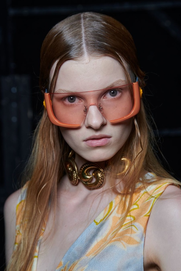 مجموعة Etro لربيع وصيف 2024 تتخطى معايير التصميم التقليدية وتعبّر عن مفاهيم جديدة وخارجة عن المألوف