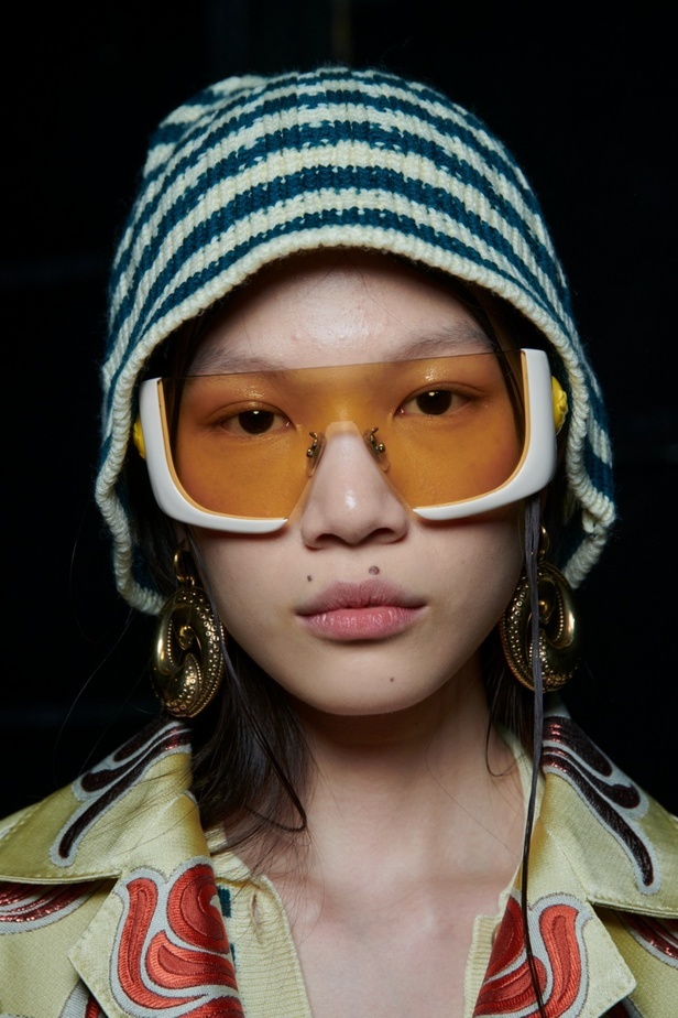 مجموعة Etro لربيع وصيف 2024 تتخطى معايير التصميم التقليدية وتعبّر عن مفاهيم جديدة وخارجة عن المألوف