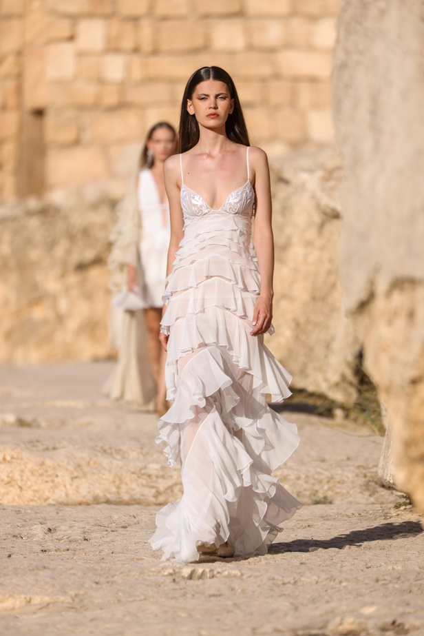 مجموعة أزياء دار جورج حبيقة الجاهزة لربيع وصيف 2024