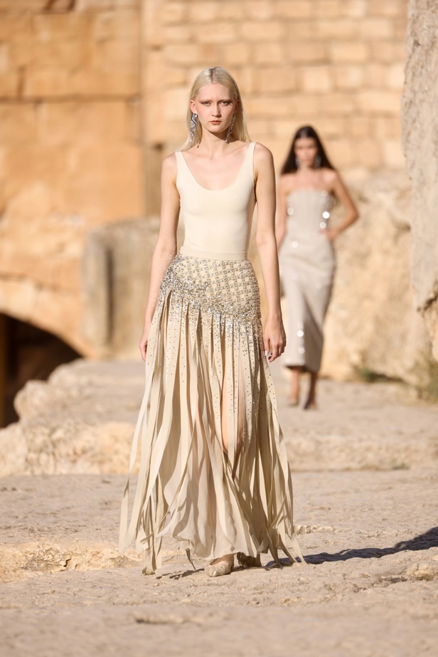 مجموعة أزياء دار جورج حبيقة الجاهزة لربيع وصيف 2024