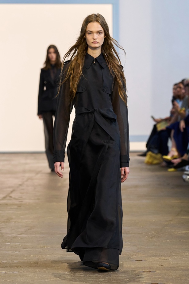 مجموعة Gabriela Hearst لربيع وصيف 2024