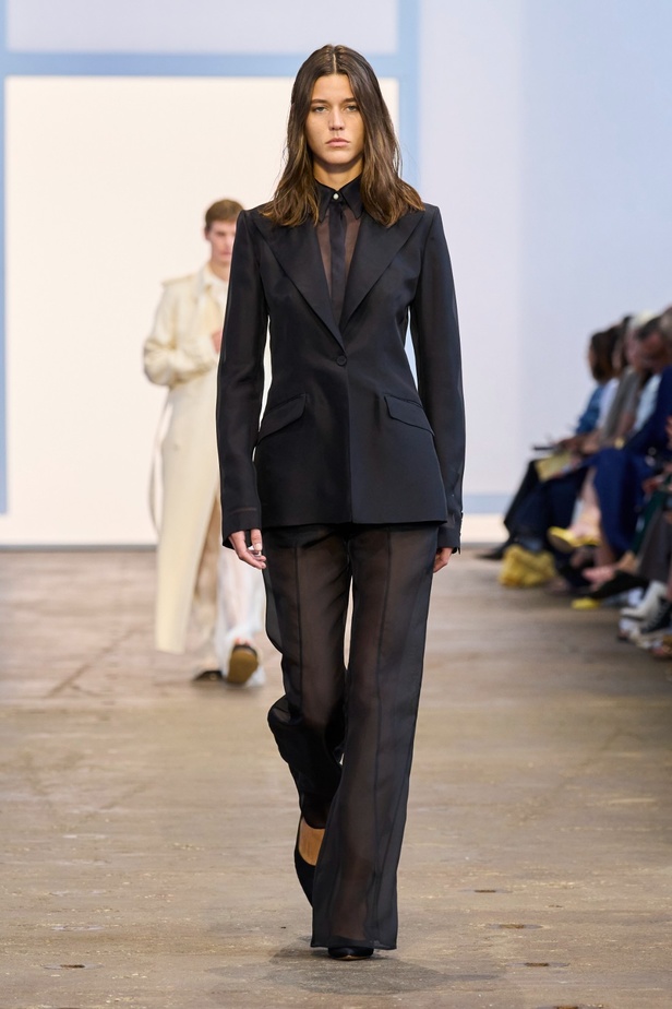 مجموعة Gabriela Hearst لربيع وصيف 2024