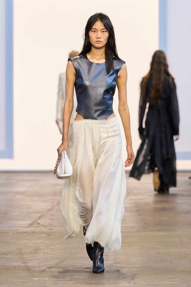 مجموعة Gabriela Hearst لربيع وصيف 2024