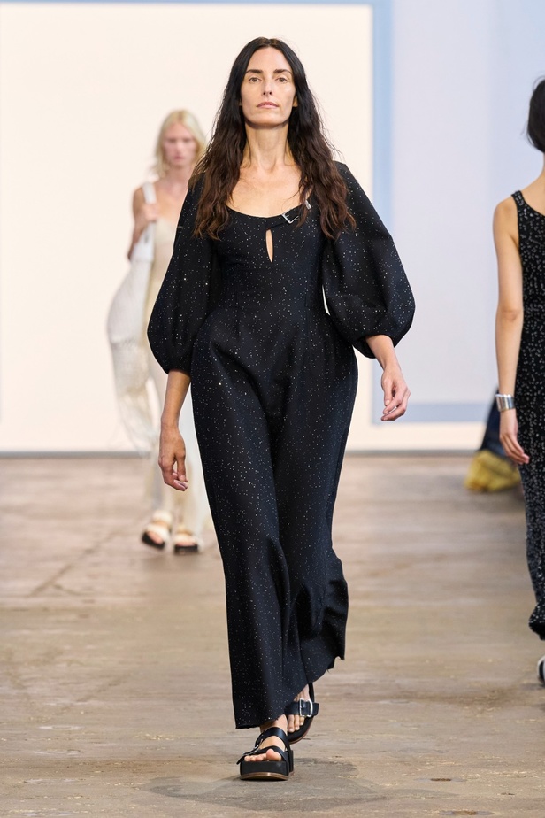 مجموعة Gabriela Hearst لربيع وصيف 2024