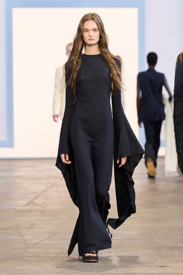 مجموعة Gabriela Hearst لربيع وصيف 2024