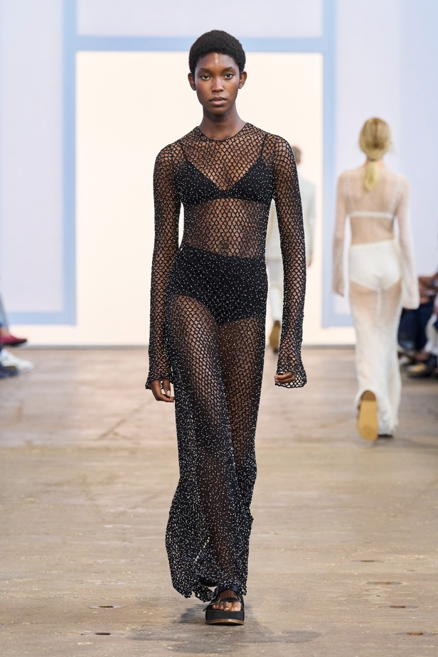 مجموعة Gabriela Hearst لربيع وصيف 2024