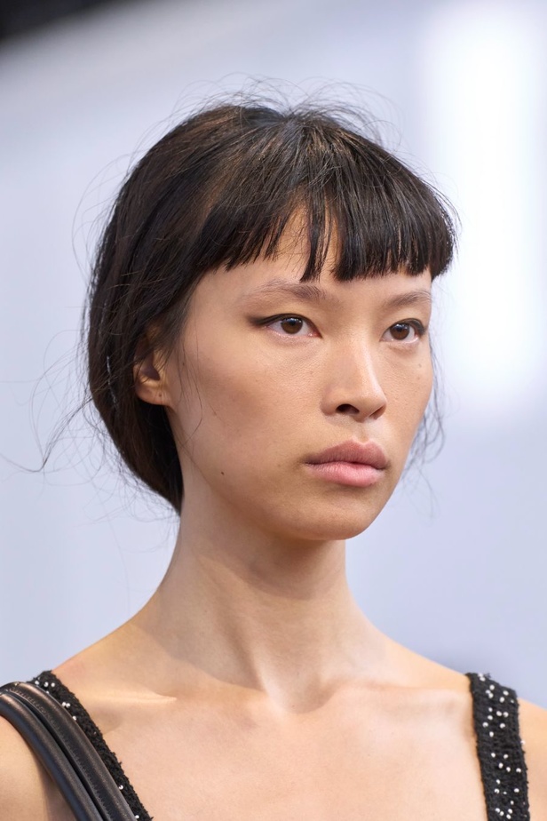 مجموعة Gabriela Hearst لربيع وصيف 2024... بساطة التصاميم تجتمع بحرفية عالية فاخرة ومستدامة