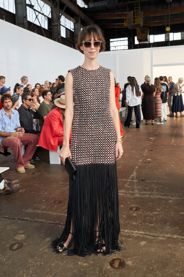 مجموعة Gabriela Hearst لربيع وصيف 2024... بساطة التصاميم تجتمع بحرفية عالية فاخرة ومستدامة