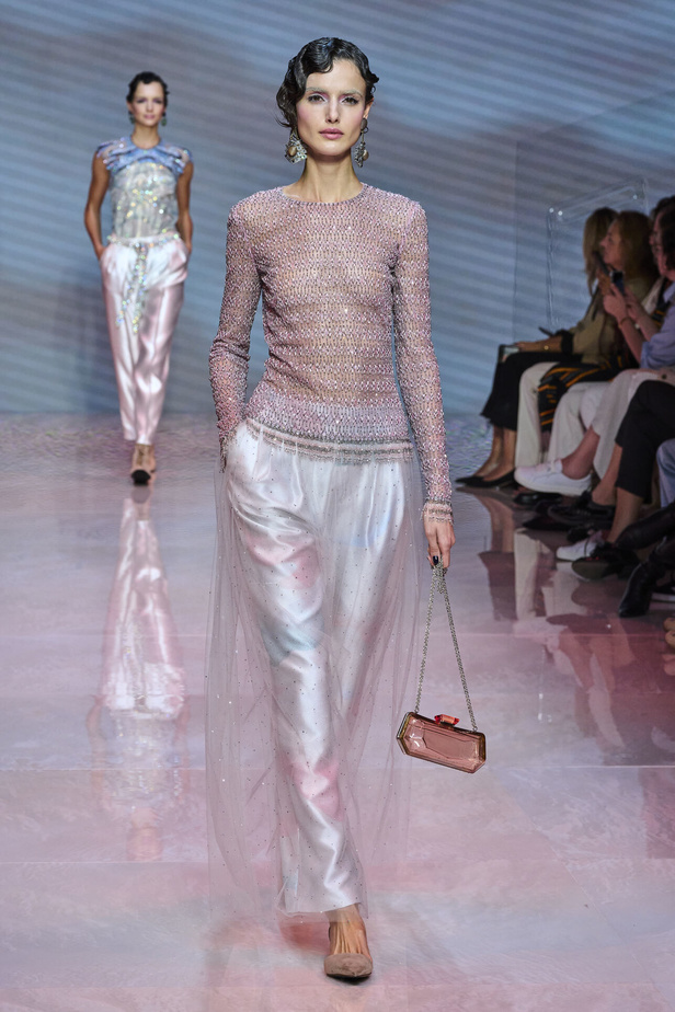 مجموعة Giorgio Armani لربيع وصيف 2024