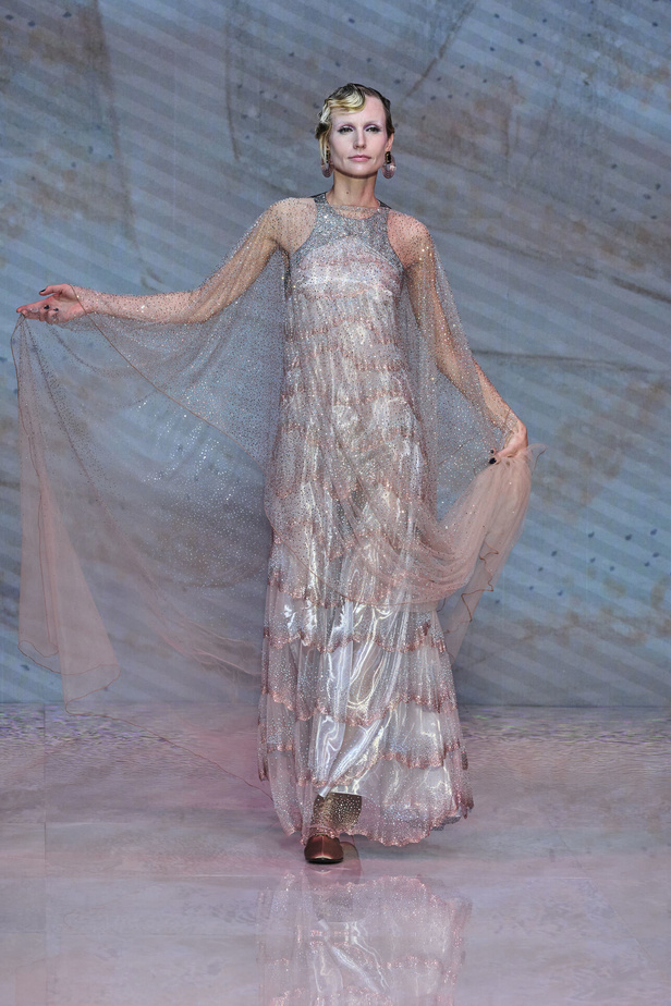 مجموعة Giorgio Armani لربيع وصيف 2024