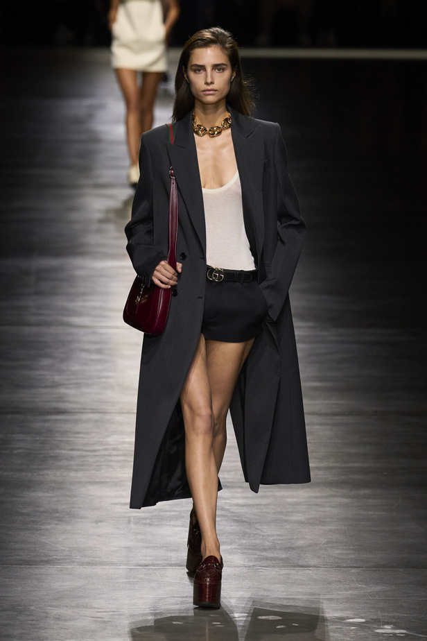 "غوتشي" تحيي لوناً جديداً وإنطلاقة جديدة في ميلان تسحر الألباب