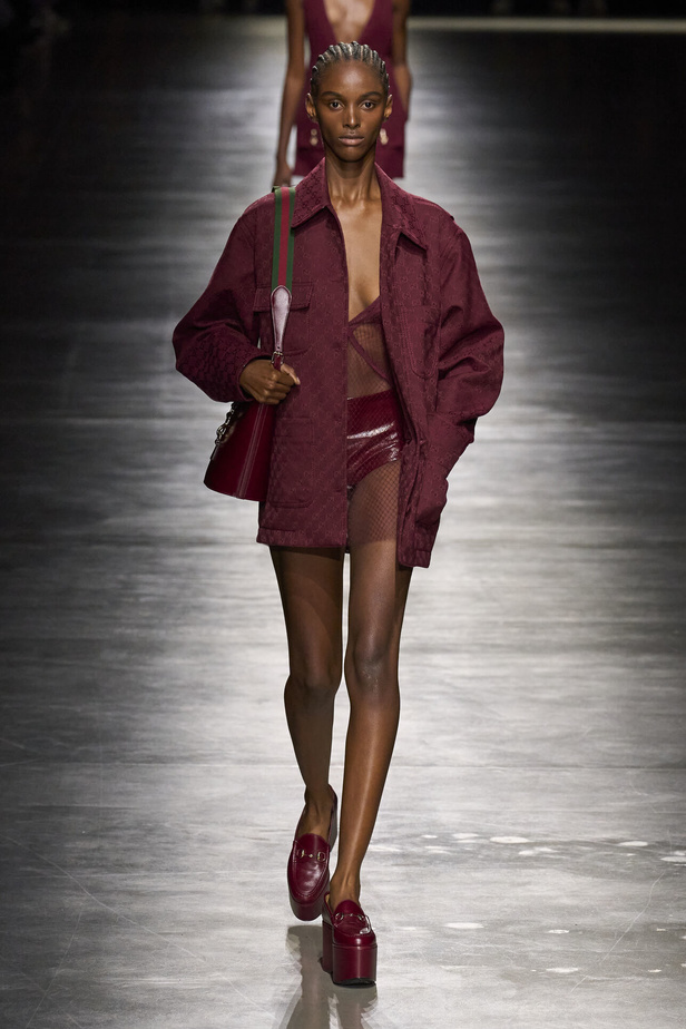 "غوتشي" تحيي لوناً جديداً وإنطلاقة جديدة في ميلان تسحر الألباب