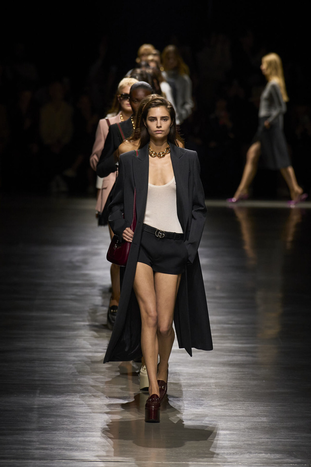 "غوتشي" تحيي لوناً جديداً وإنطلاقة جديدة في ميلان تسحر الألباب