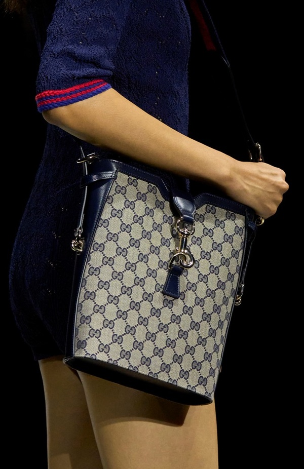 "غوتشي" تحيي لوناً جديداً وإنطلاقة جديدة في ميلان تسحر الألباب