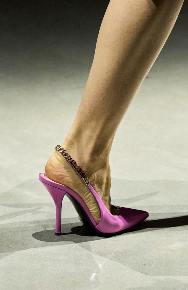 "غوتشي" تحيي لوناً جديداً وإنطلاقة جديدة في ميلان تسحر الألباب