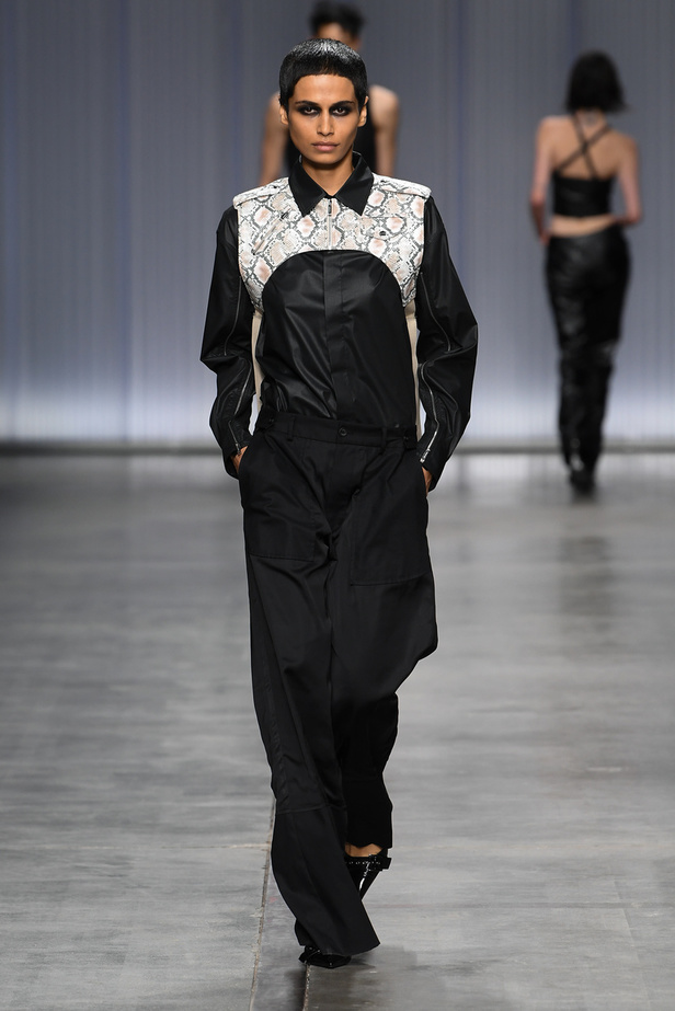 ICEBERG تفتتح أسبوع الموضة في ميلان بتصاميم متمردة 