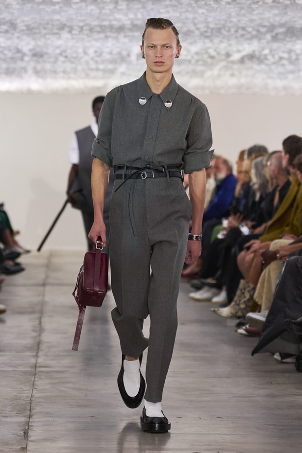 بساطة ودقة عالية في مجموعة Jil Sander لربيع وصيف 2024