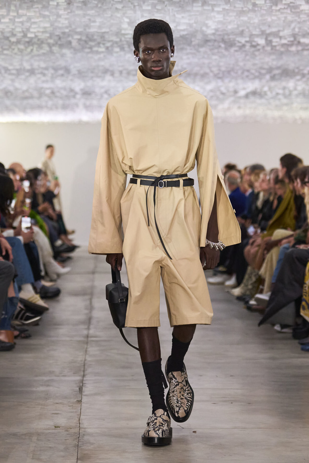 بساطة ودقة عالية في مجموعة Jil Sander لربيع وصيف 2024