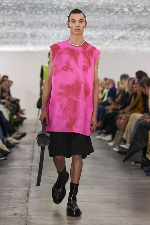 بساطة ودقة عالية في مجموعة Jil Sander لربيع وصيف 2024