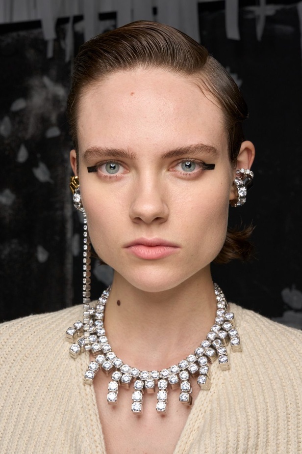 بساطة ودقة عالية في مجموعة Jil Sander لربيع وصيف 2024