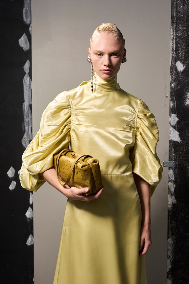 بساطة ودقة عالية في مجموعة Jil Sander لربيع وصيف 2024