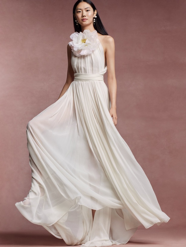 مجموعة Oscar de la Renta لربيع وصيف 2024