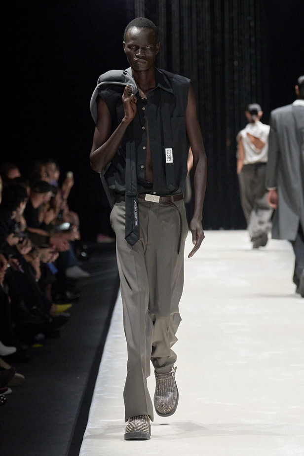 مجموعة MM6 Maison Margiela لربيع وصيف 2024