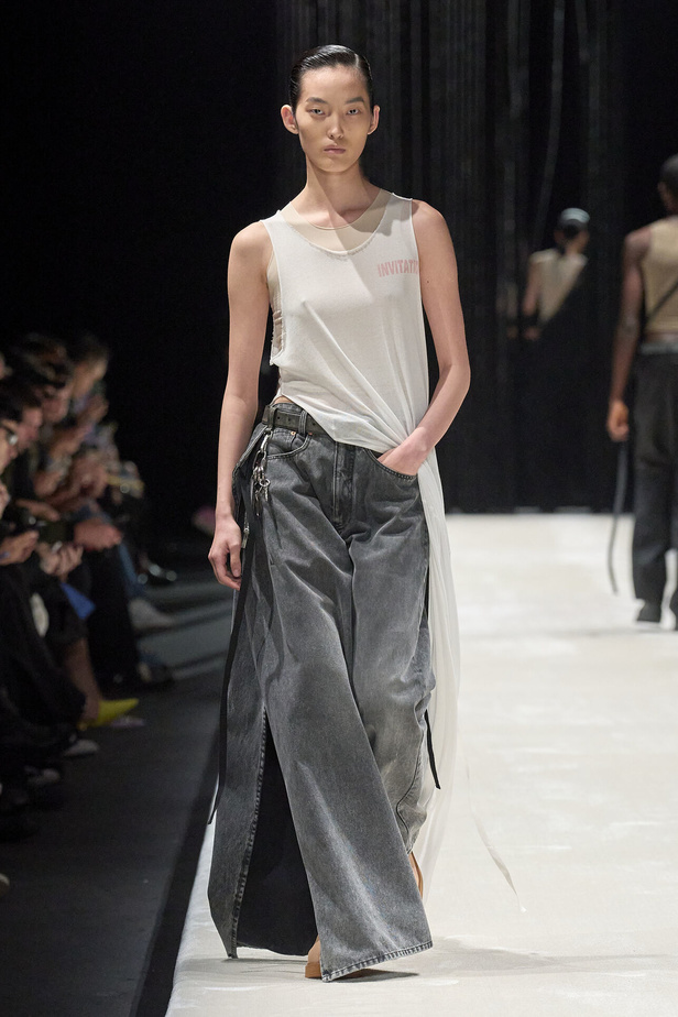 مجموعة MM6 Maison Margiela لربيع وصيف 2024