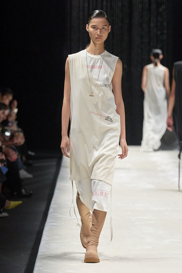 مجموعة MM6 Maison Margiela لربيع وصيف 2024