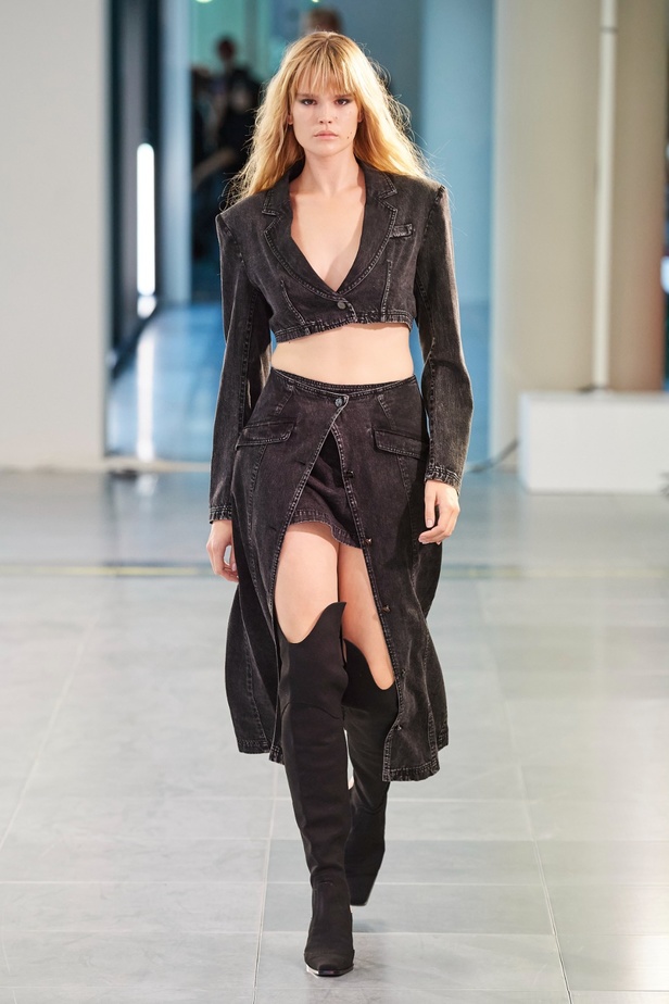 مجموعة Mark Fast لربيع وصيف 2024