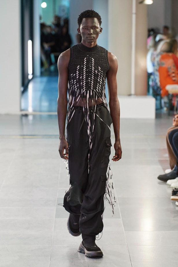 مجموعة Mark Fast لربيع وصيف 2024