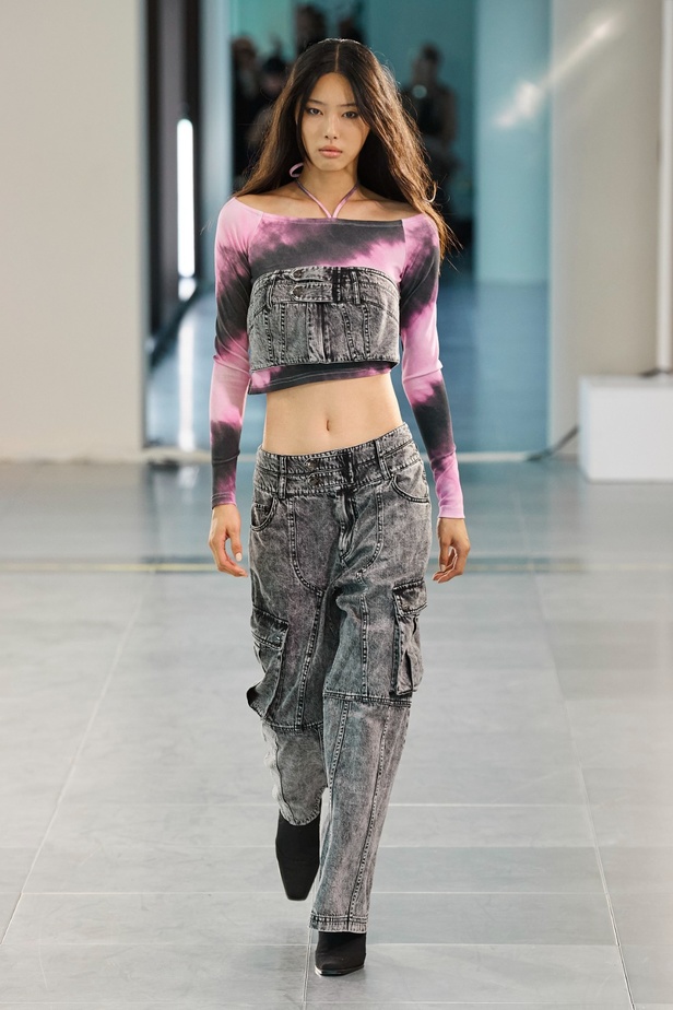 مجموعة Mark Fast لربيع وصيف 2024