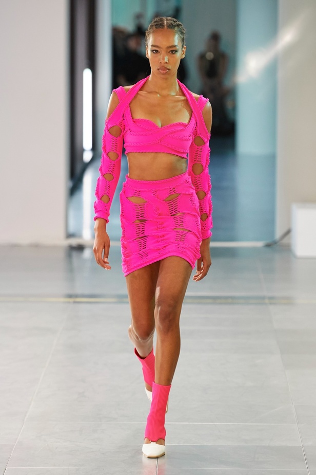 مجموعة Mark Fast لربيع وصيف 2024