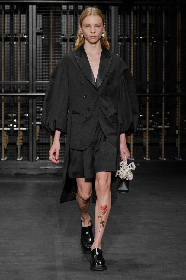 مجموعة Simone Rocha لربيع وصيف 2024