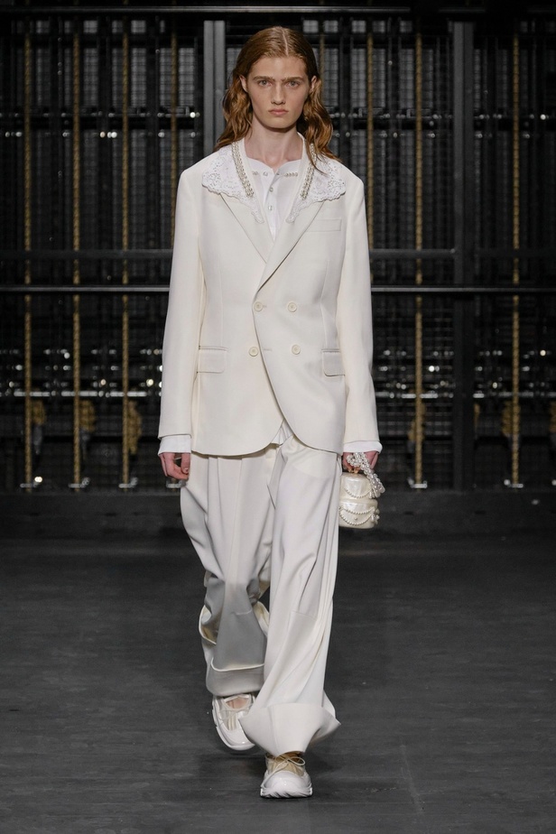 مجموعة Simone Rocha لربيع وصيف 2024