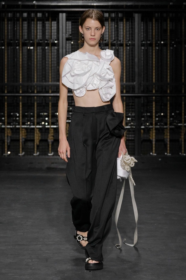 مجموعة Simone Rocha لربيع وصيف 2024