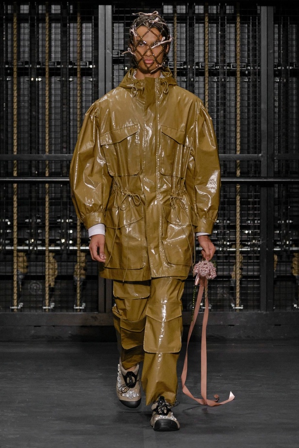 مجموعة Simone Rocha لربيع وصيف 2024