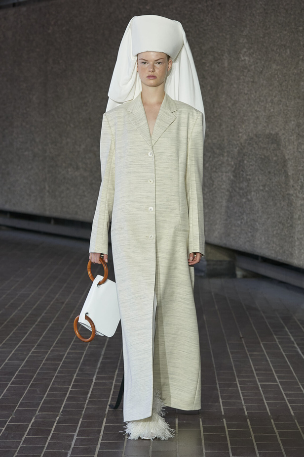 مجموعة Roksanda لربيع وصيف 2024 في لندن