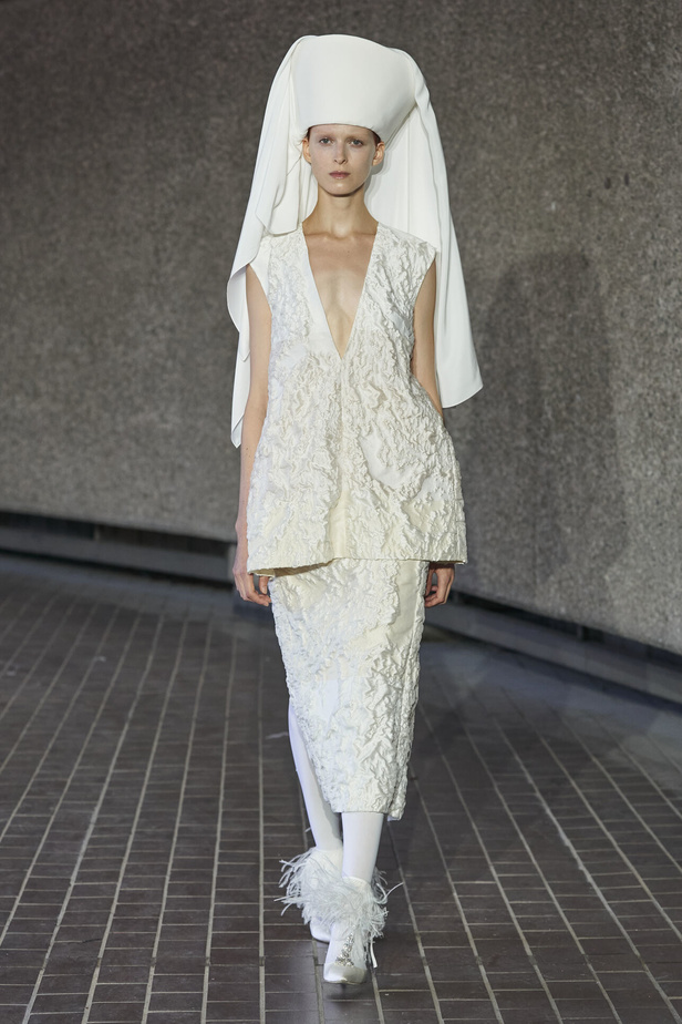 مجموعة Roksanda لربيع وصيف 2024 في لندن