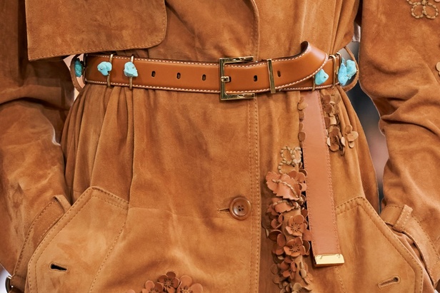 اكسسوارات دار Ermano Scervino لمجموعة ربيع وصيف 2024