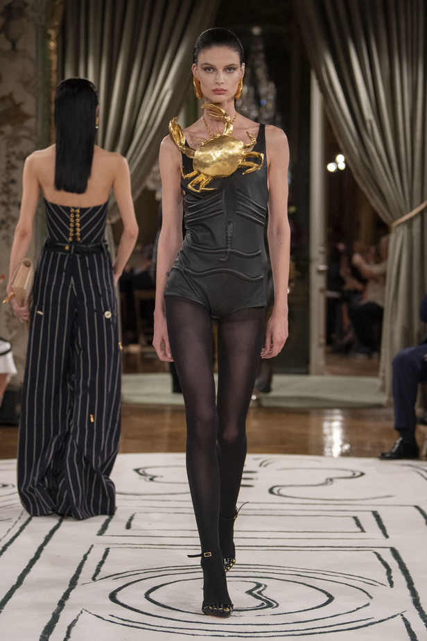 مجموعة Schiaparelli لربيع وصيف 2024