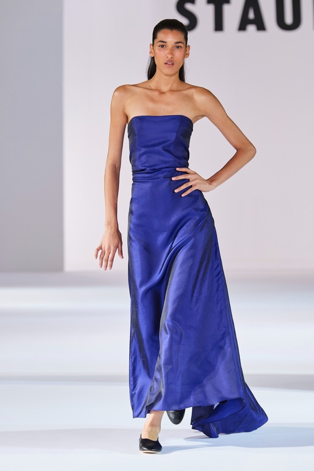 مجموعة Staud لربيع وصيف 2024