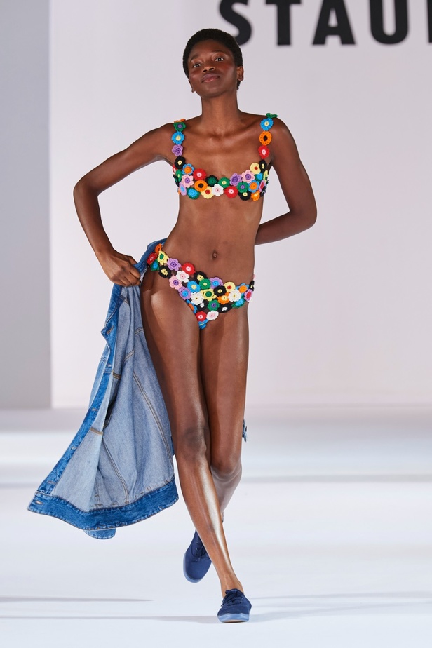 مجموعة Staud لربيع وصيف 2024