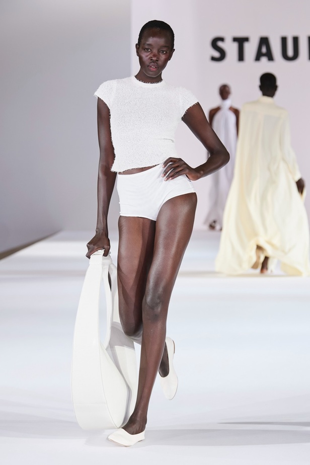 مجموعة Staud لربيع وصيف 2024