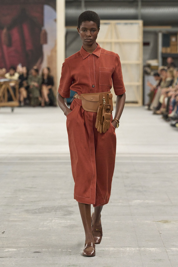 عرض أزياء Tod's لربيع وصيف 2023 في ميلانو