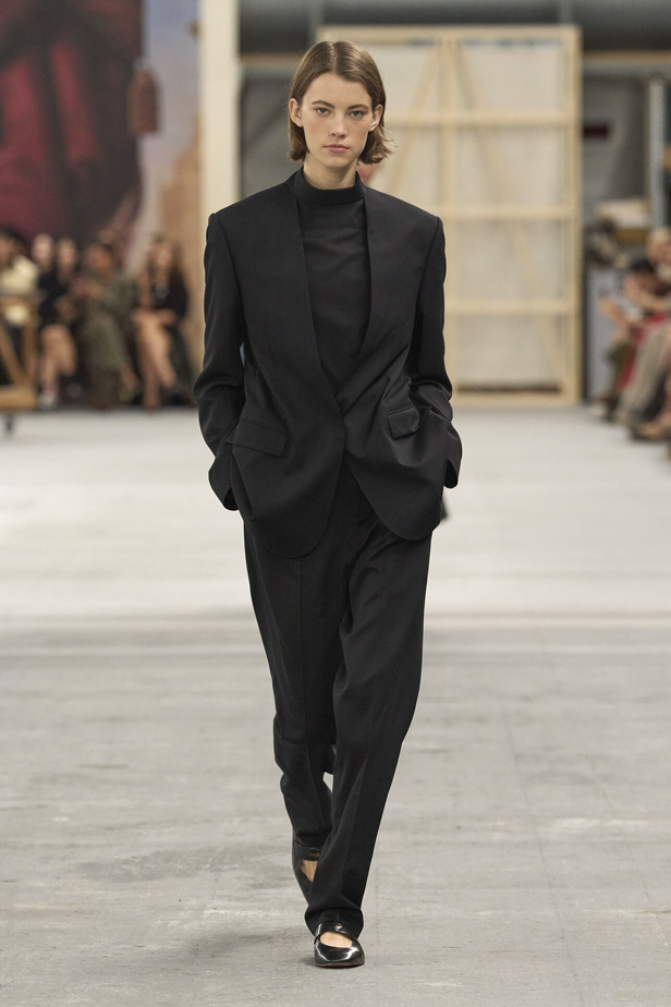 عرض أزياء Tod's لربيع وصيف 2023 في ميلانو