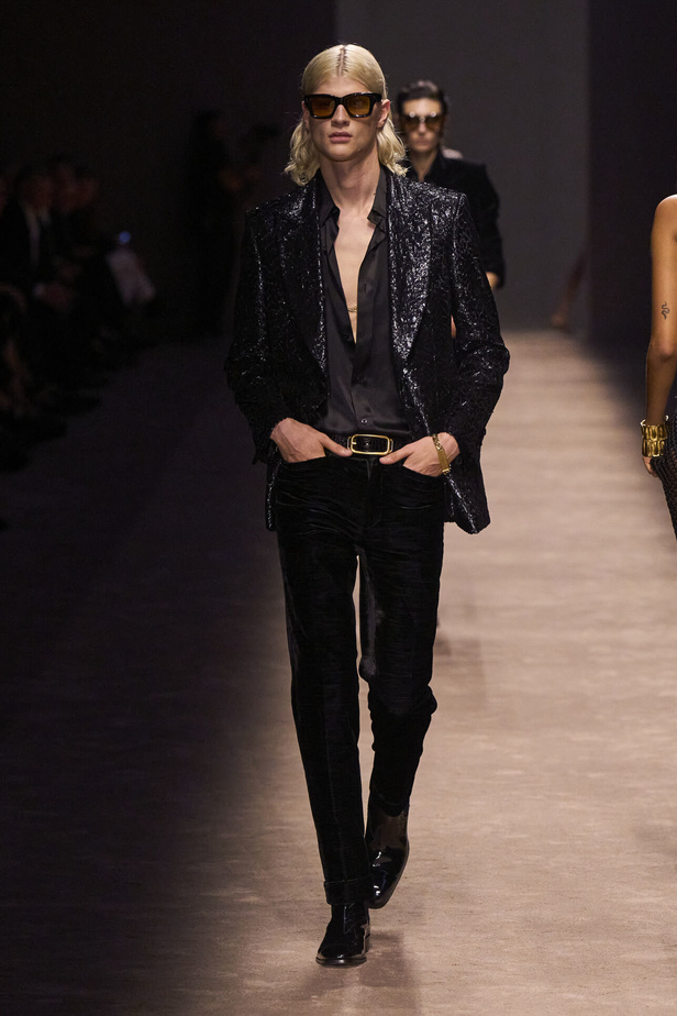 نقلة نوعية جديدة لـ TOM FORD مع إبقاء هوية الدار الأساسية