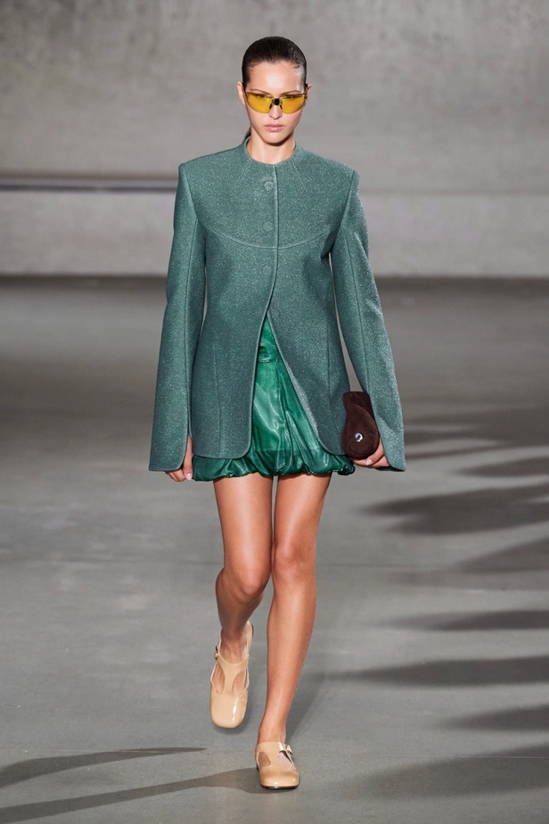 مجموعة Tory Burch لربيع وصيف 2024